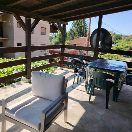 Vikendica Nina Dom wakacyjny *